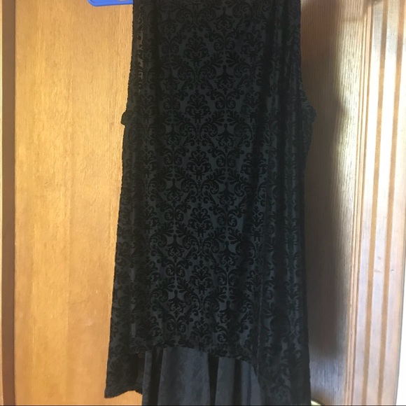 Cute Forever 21 tank - Picture 1 of 4